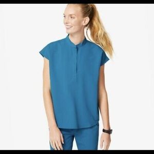 NWT Figs Mandarin Rafaela scrub top ALPES BLUE